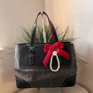 COACH Y2K Herringbone Tweet Tote Bag G04J-1408